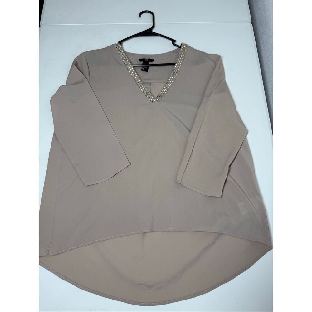 H&M Women’s Chiffon Vneck Blouse Tan Size 14 - Picture 7 of 10